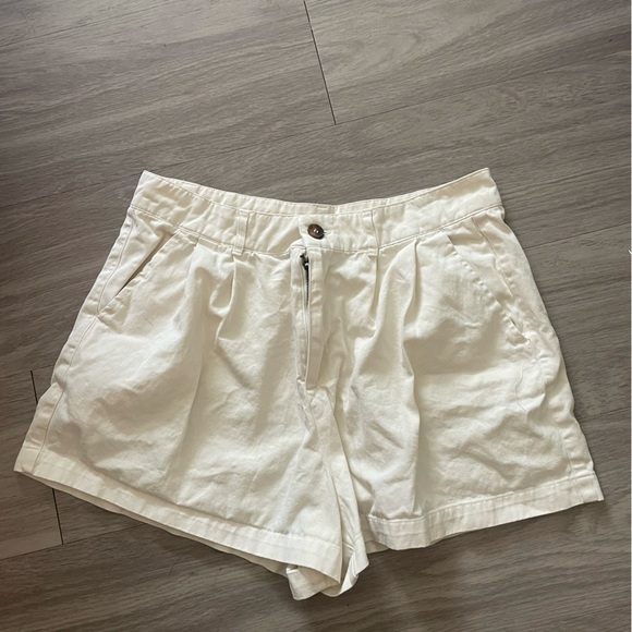 Double zero cream mini cream shorts - Picture 3 of 4